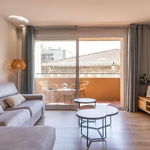 Bravissimo Falcó, 3 Bedrooms&balcony , Gerona España